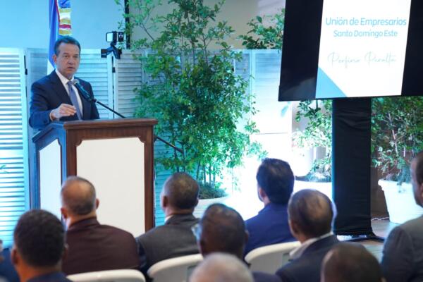Ito Bisonó llama a los empresarios de SDE a continuar apoyando la gestión del presidente Luis Abinader