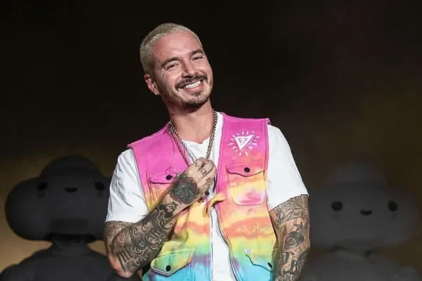 J Balvin le responde a Bad Bunny por tiradera en su nuevo disco