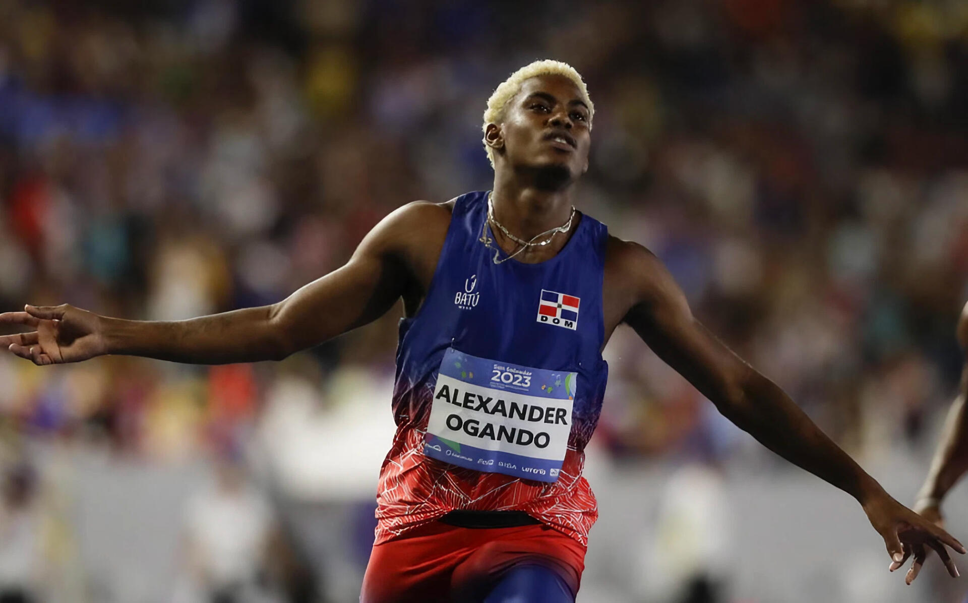 Alexander Ogando no irá a Santiago 2023 por molestia en rodilla