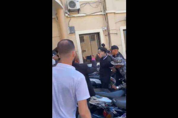 Tekashi en el palacio de justicia de La Vega para conocer coerción