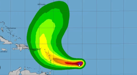 Tormenta Tropical Tammy cerca de Antillas Menores.