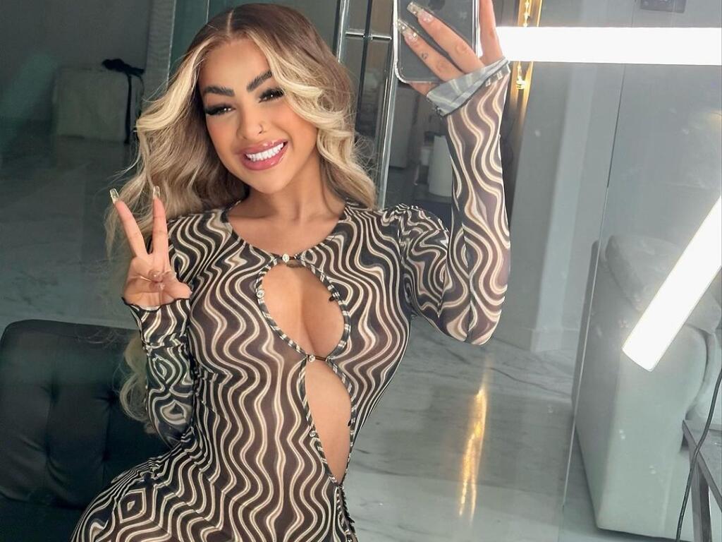 El precio del micro vestido que acompañó el nuevo look de Yailin