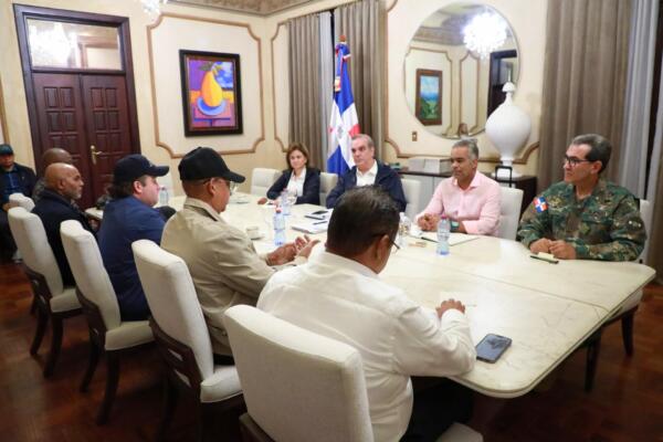 El presidente Luis Abinader con el Directivo de Socorro tras todas las incidencias ocurridas en el país Foto: Fuente externa 