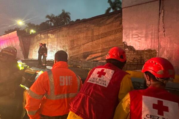 9-1-1  indica que ha coordinado la pronta asistencia de los heridos: fuente externa