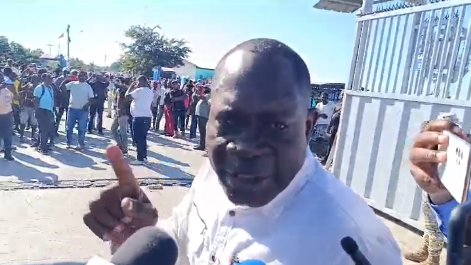 Comerciante haitiano aboga por intervención de la ONU ante situación de zona fronteriza de Juana Méndez. FOTO: Fuente externa.