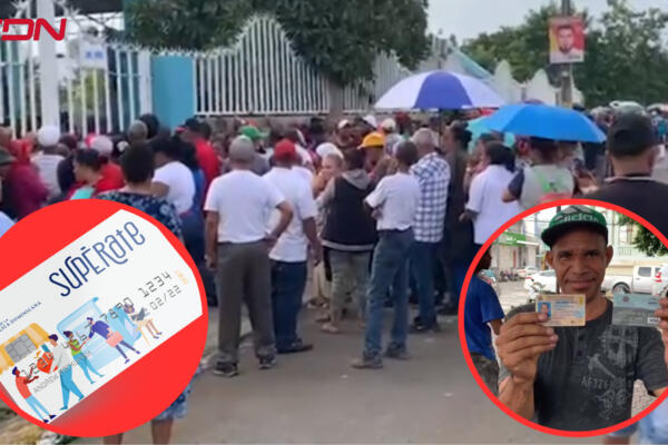 Varias personas se pelean durante el cambio de la tarjeta Supérate en San Francisco de Macorís. (Foto: CDN Digital)