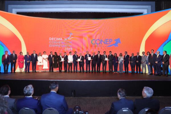 Directiva del CONEP durante el evento.
Foto: fuente externa