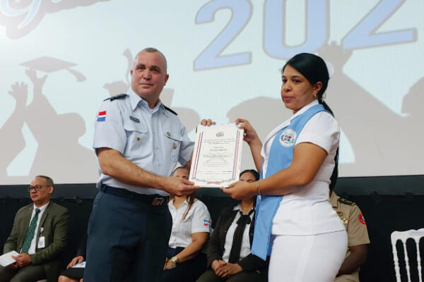 
Escuelas Vocacionales FFAA y PN gradúan 4,600 estudiantes. (CDN digital)
