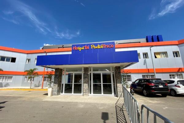 Fachada del Hospital Infantil Arturo Grullón. (CDN digitales).