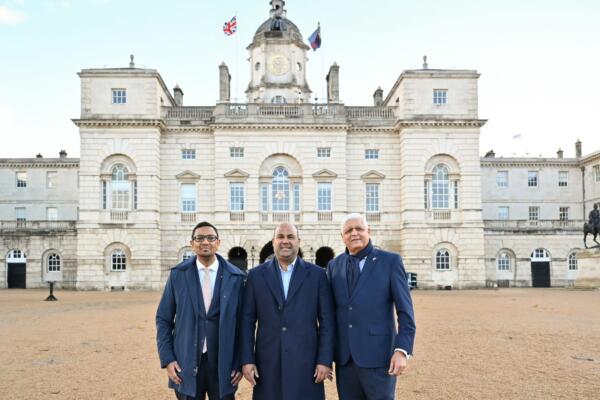 Mockbul Ali, embajador británico en República Dominicana, 
Amauris Vásquez, presidente de la BRITCHAM RD y Elnio Durán, embajador dominicano en Reino Unido (Foto fuente externa).