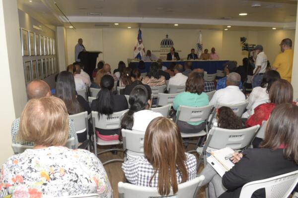 Taller impartido por el Ministerio de Deportes dirigido a mejorar la transparencia en el manejo de recursos. (Foto: Fuente externa)

