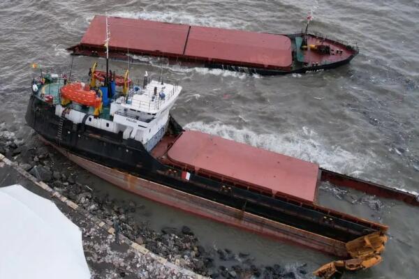 Un buque de carga que quedó a la deriva debido a la tormenta en Turquía. Foto: fuente externa.