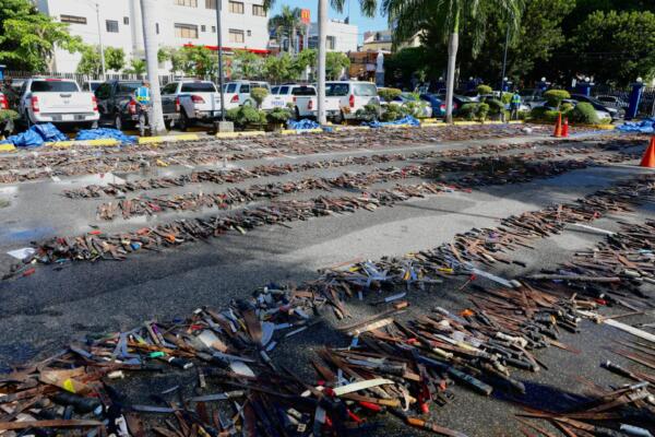 Policía Nacional decomisa 30,000 armas blancas en operativos. Foto: Fuente externa
