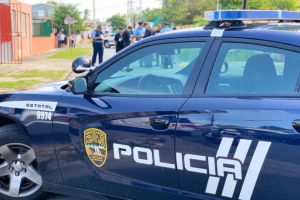Arrestan a unas 380 personas en Puerto Rico en la mayor operación antipandillas en años