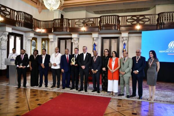Presidente de la República, Luis Abinader, durante la entrega del Gran Premio Nacional a la Calidad XIX (Foto fuente externa).
