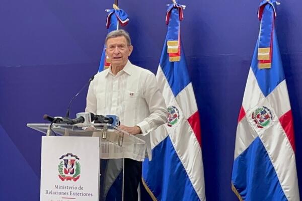 Canciller Roberto Álvarez