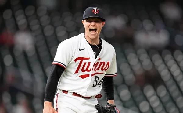 Sonny Gray y los Cardenales formalizan acuerdo de tres años 