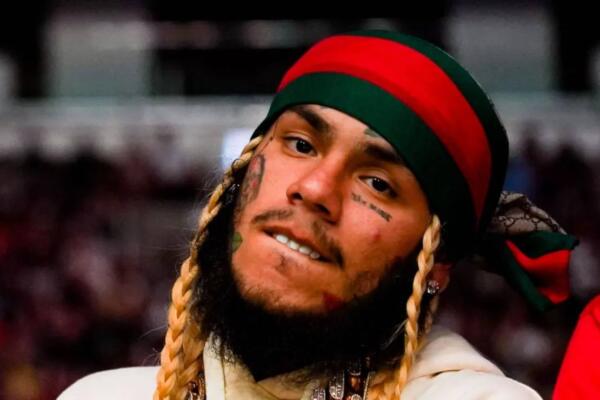 Tekashi regresó junto a Yailin a RD luego de su libertad provisional 