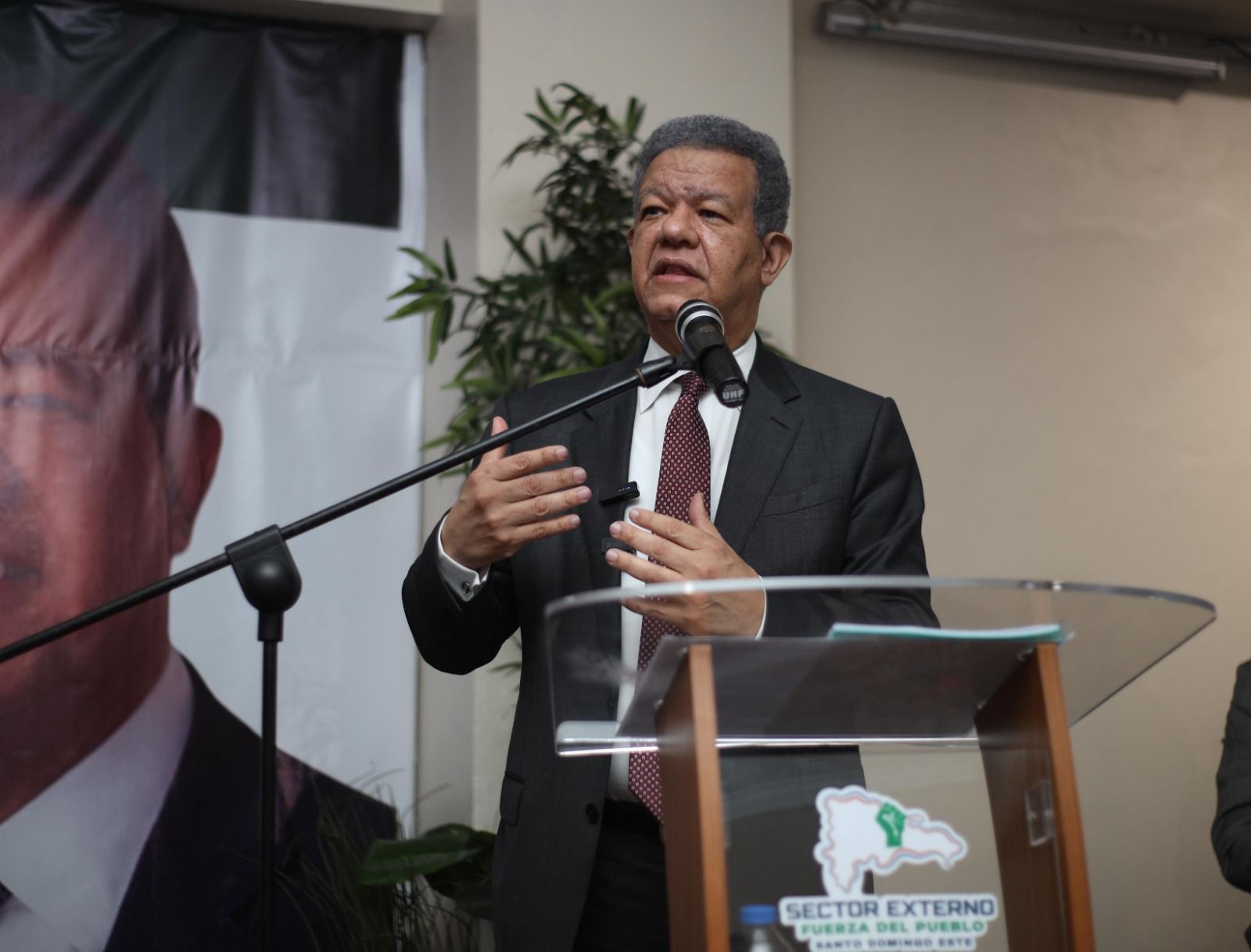 Leonel presenta novedosa propuesta para eliminar anticipo de impuestos