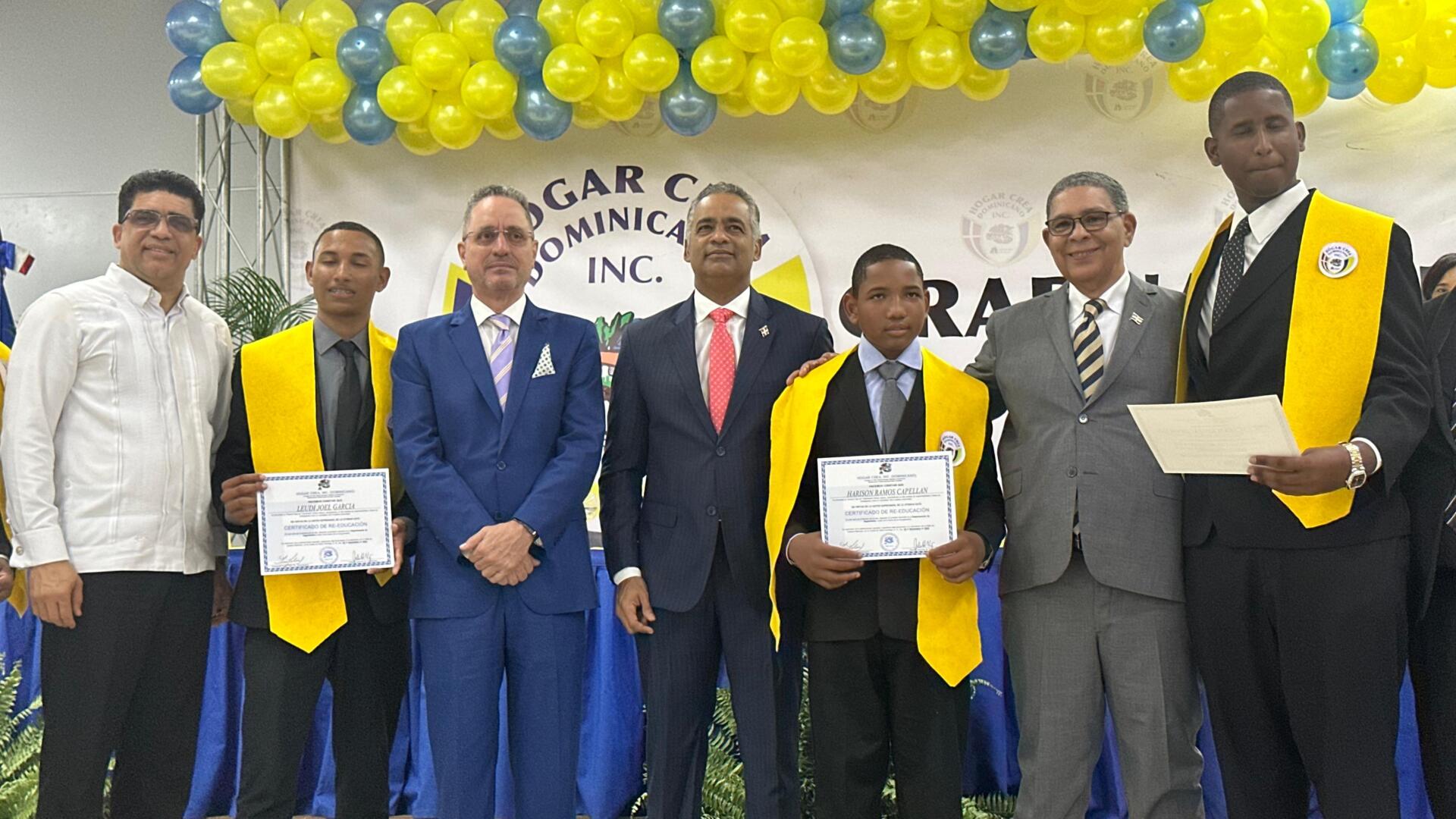 Hogar Crea celebra su XLVII Cuadragésima Séptima ceremonia de graduación