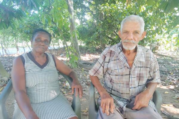 Pareja de envejeciente pide ayuda en María Trinidad Sánchez 