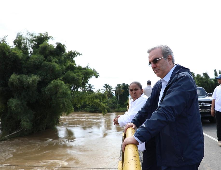 Presidente Abinader recorre zonas de desastre en provincias Duarte y Ocoa. (FOTO: fuente interna)