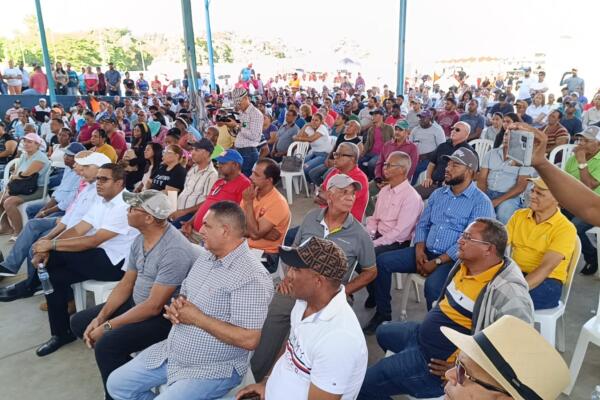 Reunión de sectores afectados por crisis en frontera. (Foto: Fuente Externa) 