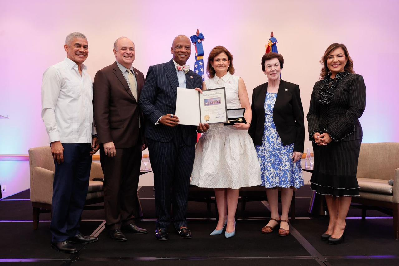 dominicanos en el exterior