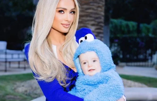 Paris Hilton y su hijo Phoenix. FOTO: Fuente externa.