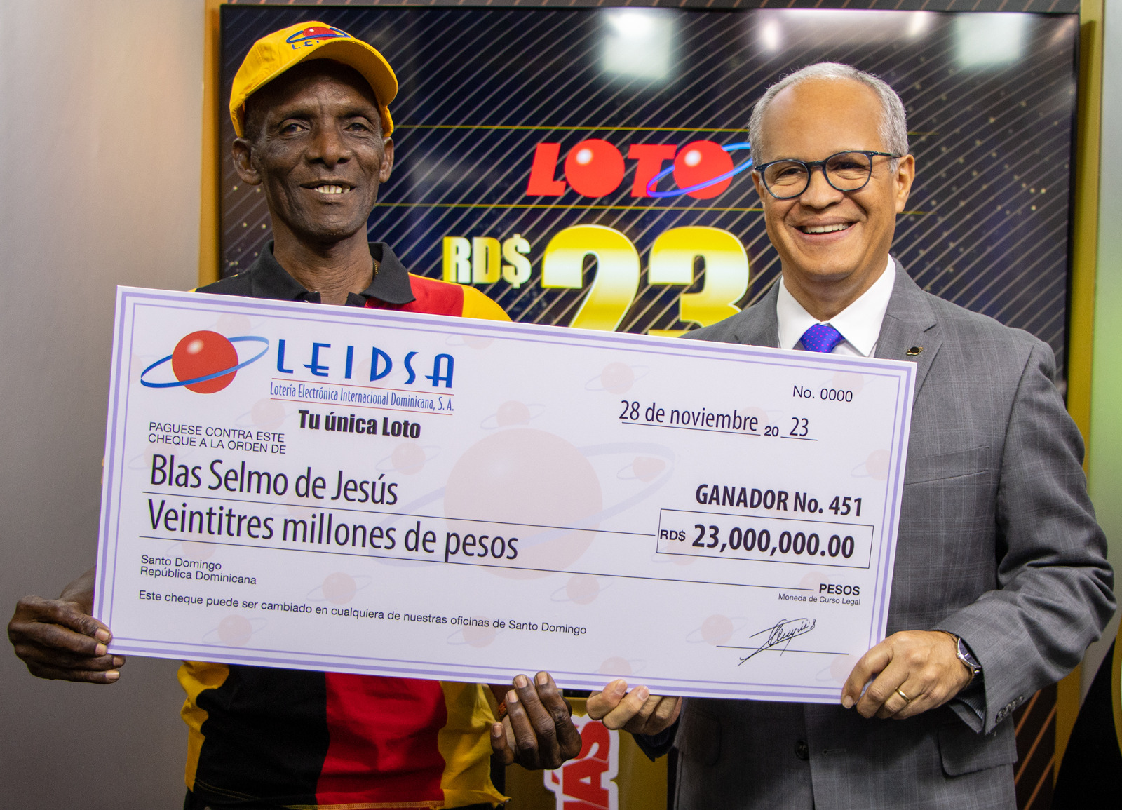 LEIDSA entrega RD$23 millones al ganador 451 del Loto