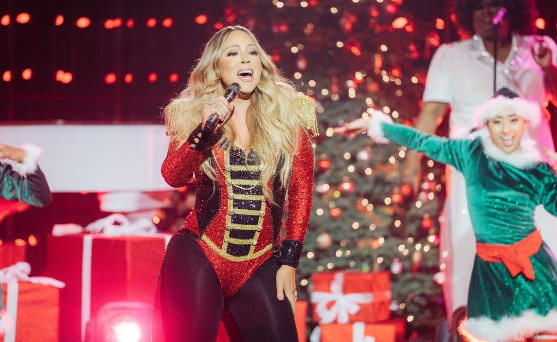 Mariah Carey actúa en el programa de 'The Late Late Show' de James Corden.