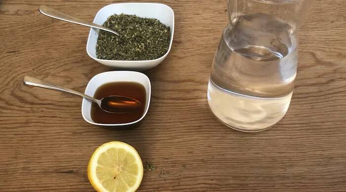 Cómo preparar hojas de orégano para la tos y la garganta irritada