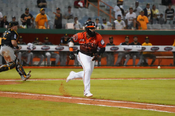 Águilas sufren octava derrota seguida al caer ante los Toros