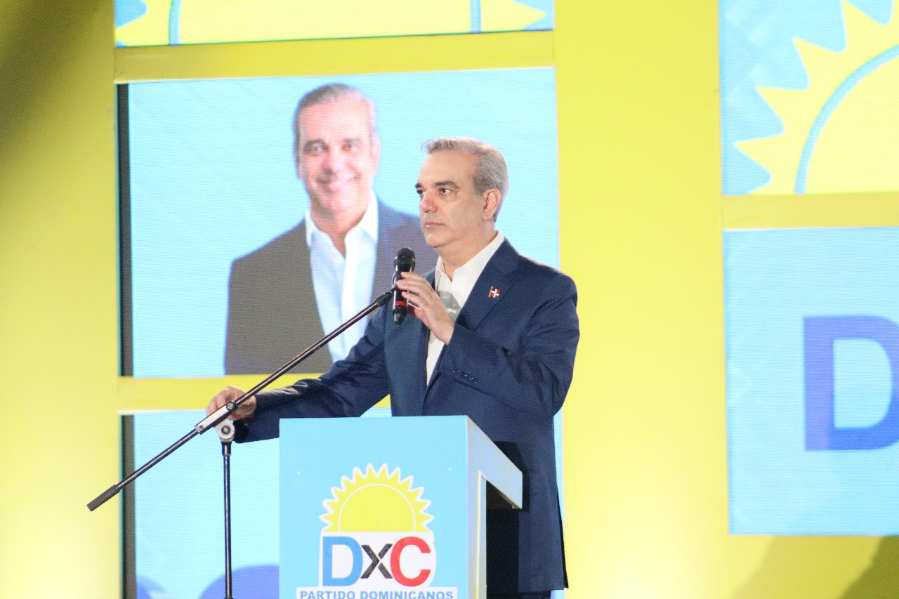 Abinader dice oposición nombraba dirigentes políticos en JCE y TSE