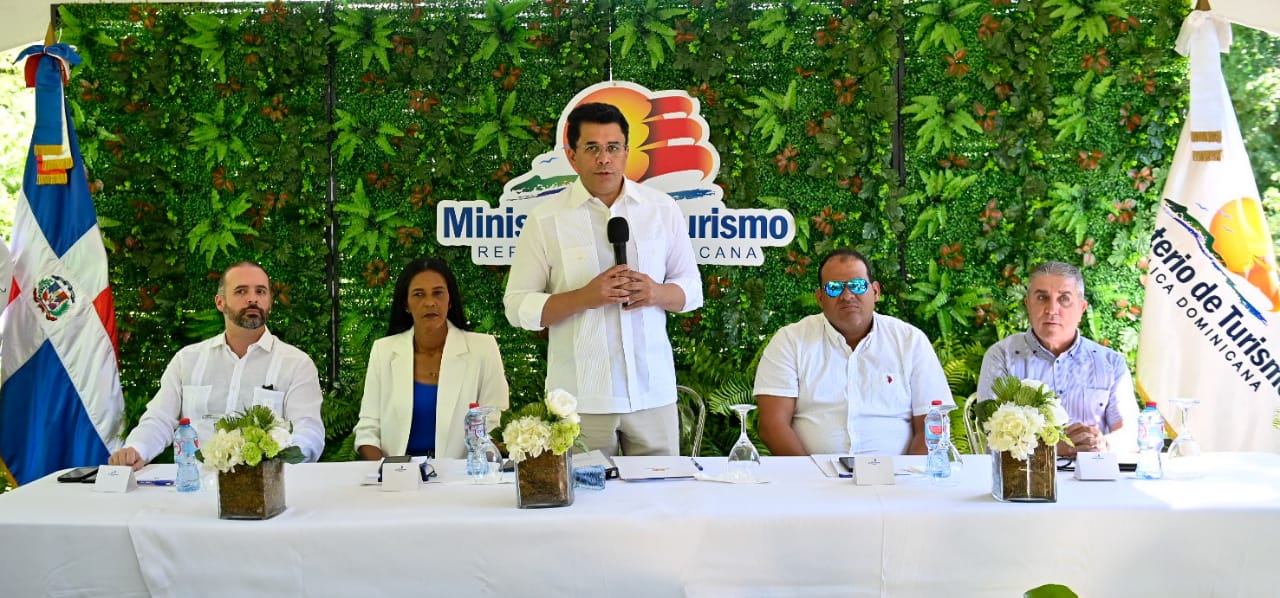 Continúa reordenamiento de Bayahíbe con 270 millones en inversión