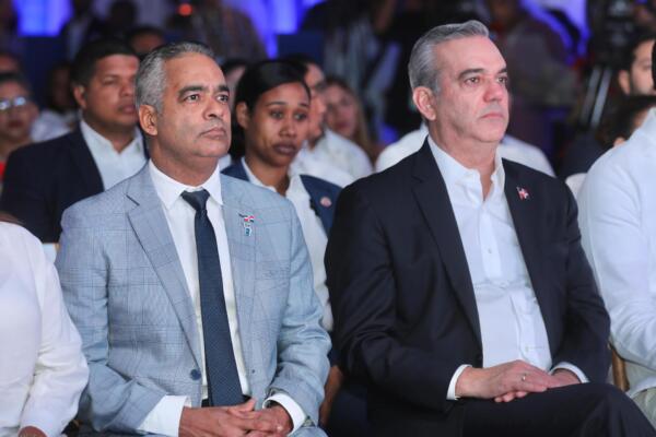 Inauguración del Punto GOB en la plaza Colinas Centro de Santo Domingo Norte. / Fuente interna.