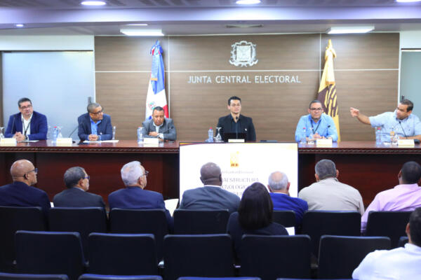 Mesa Técnica de la JCE trata con organizaciones políticas sobre el sistema de seguridad e infraestructura tecnológica de cara a elecciones 2024
(Fuente externa)