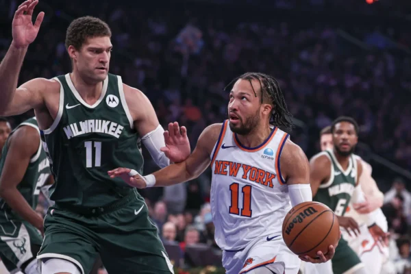 Los Knicks habían perdido nueve encuentros consecutivos, incluida una derrota por 130-111 el sábado frente a Milwaukee.
