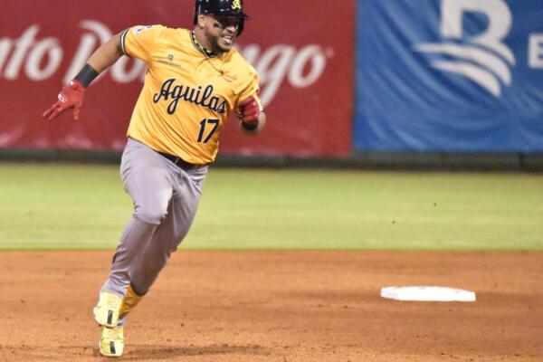 Águilas y Gigantes se llevaron los honores en los dos partidos que se celebraron este sábado, en La Romana y San Francisco de Macorís.