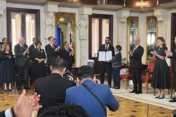 Momentos en que la vicepresidenta Peña toma el juramento de jueces TC
Foto: Karelin Cuevas