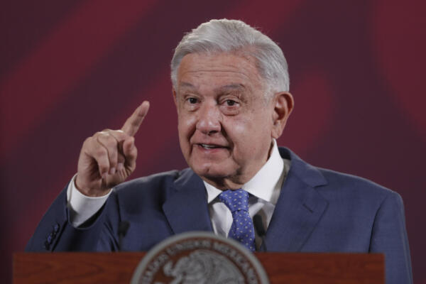 El presidente de México, Andrés Manuel López Obrador, habla durante una rueda de prensa matutina hoy, en el Palacio Nacional en la Ciudad de México. Foto: fuente externa.