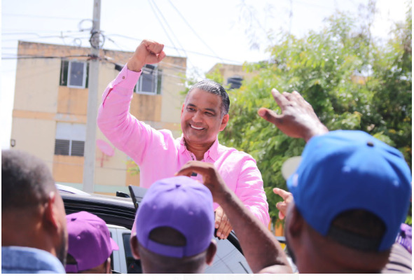 Luis Alberto, candidato alcalde por el PLD. (CDN digital).