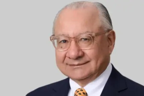 Manuel Rocha, exdiplomático estadounidense que sirvió como embajador de Estados Unidos en Bolivia. Foto: fuente externa. 