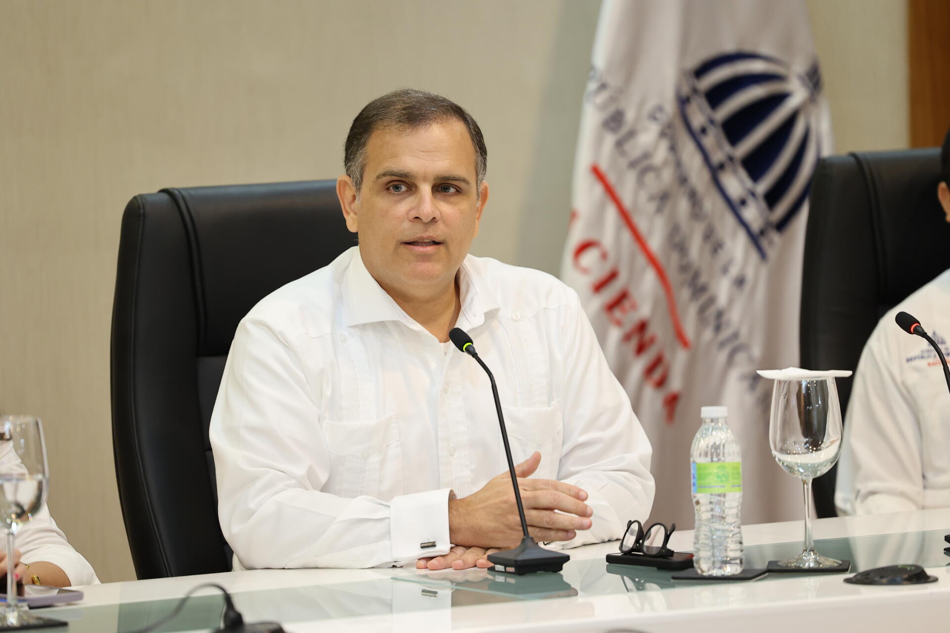 Jochi Vicente, Ministro de Hacienda Foto: Fuente externa