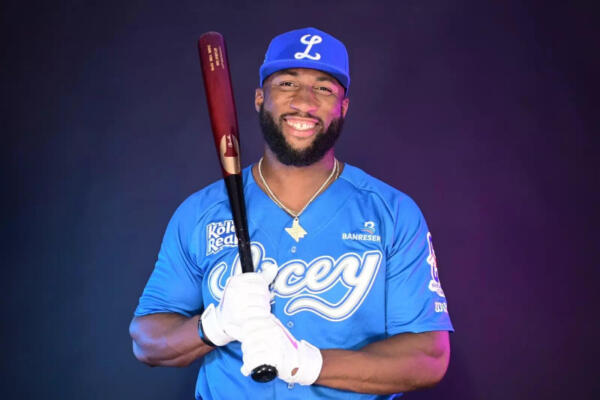 Participación de Mel Rojas Jr. con los Tigres del Licey