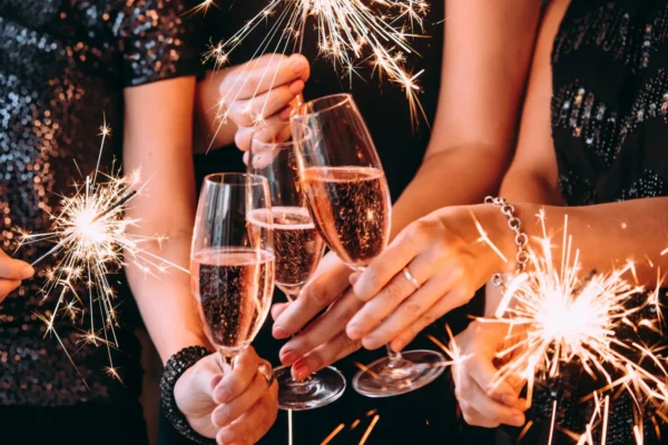 Personas celebrando el Año Nuevo. (Foto: Fuente externa) 