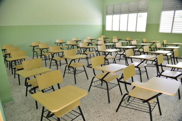 Aula de escuela de República Dominicana. Foto: fuente CDN Digital.