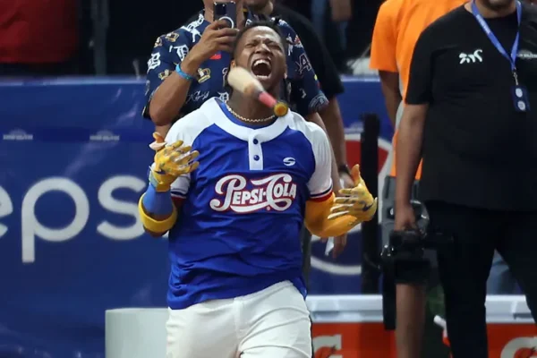 Ronald Acuña jr. venció en la final del derby de cuadrangulares al cubano Yasiel Puig y así se corona por segundo años en forma seguida.