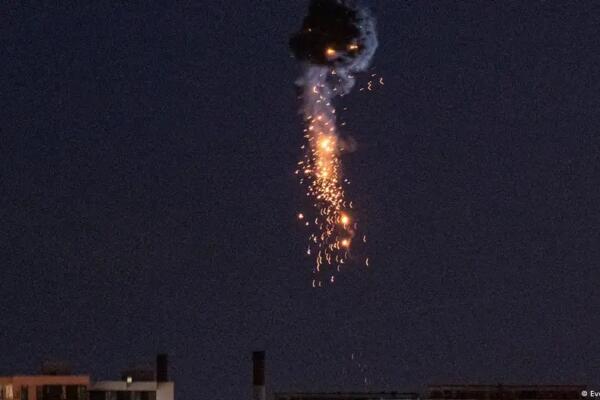 Sistemas de defensa ucranianos interceptan un dron de ataque Shahed sobre Kiev. Foto: fuente externa.