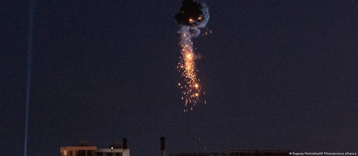 Sistemas de defensa ucranianos interceptan un dron de ataque Shahed sobre Kiev. Foto: fuente externa.